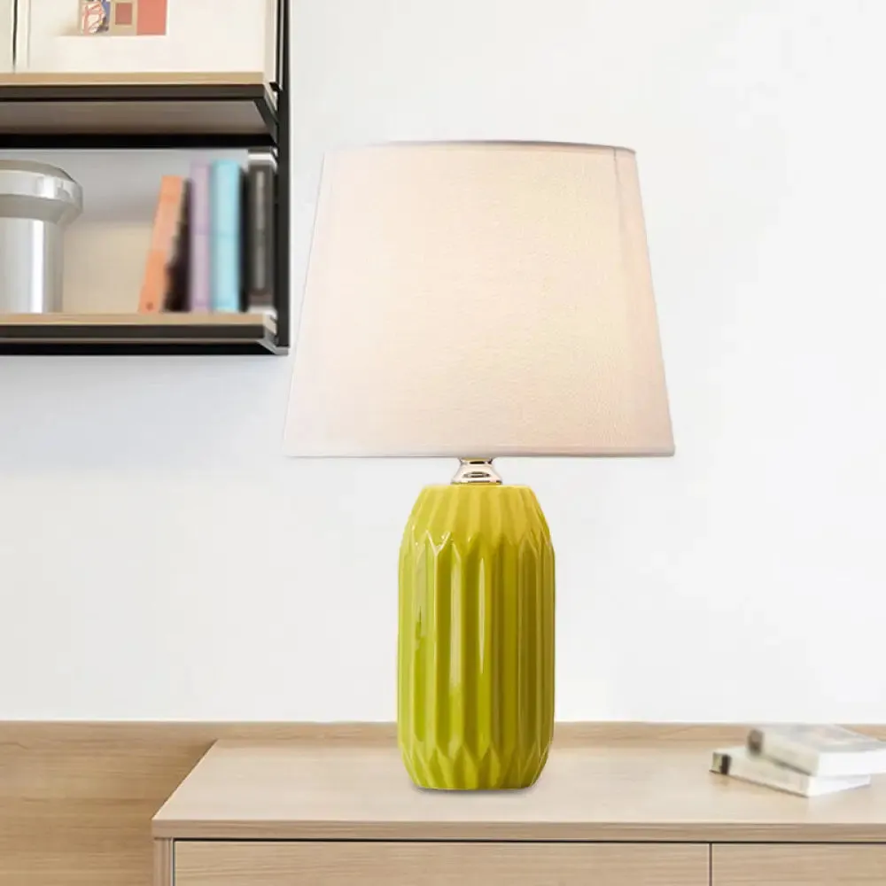 Asellus Primus - Nordic Table Lamp