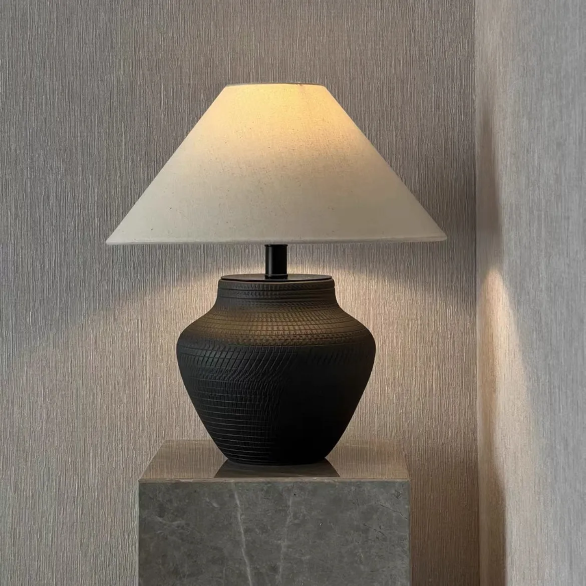 Aya Ceramic Jar Table Lamp