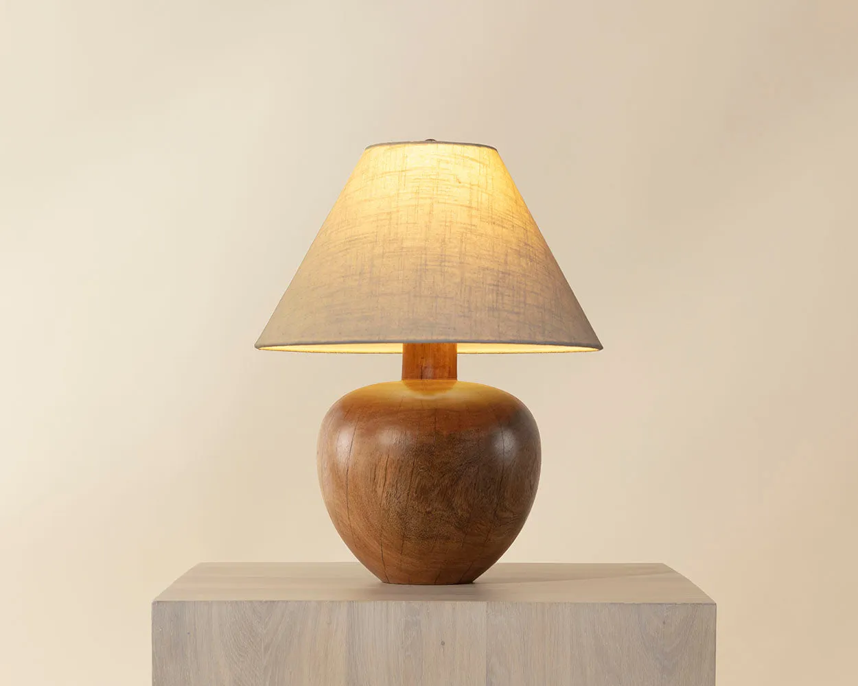 Dira Table Lamp