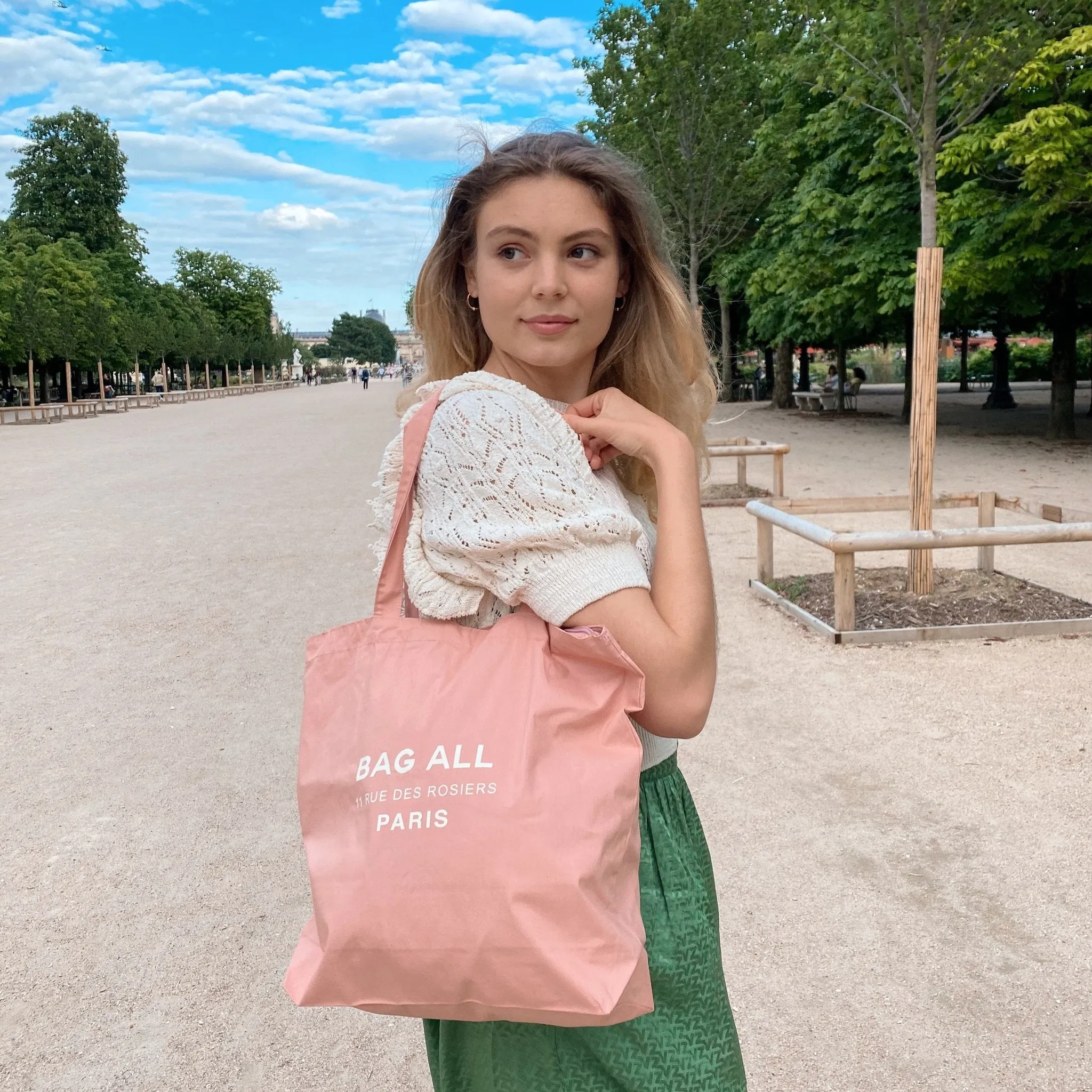 Paris Le Marais Tote with Zipper and Inside Pocket, Pink/Blush