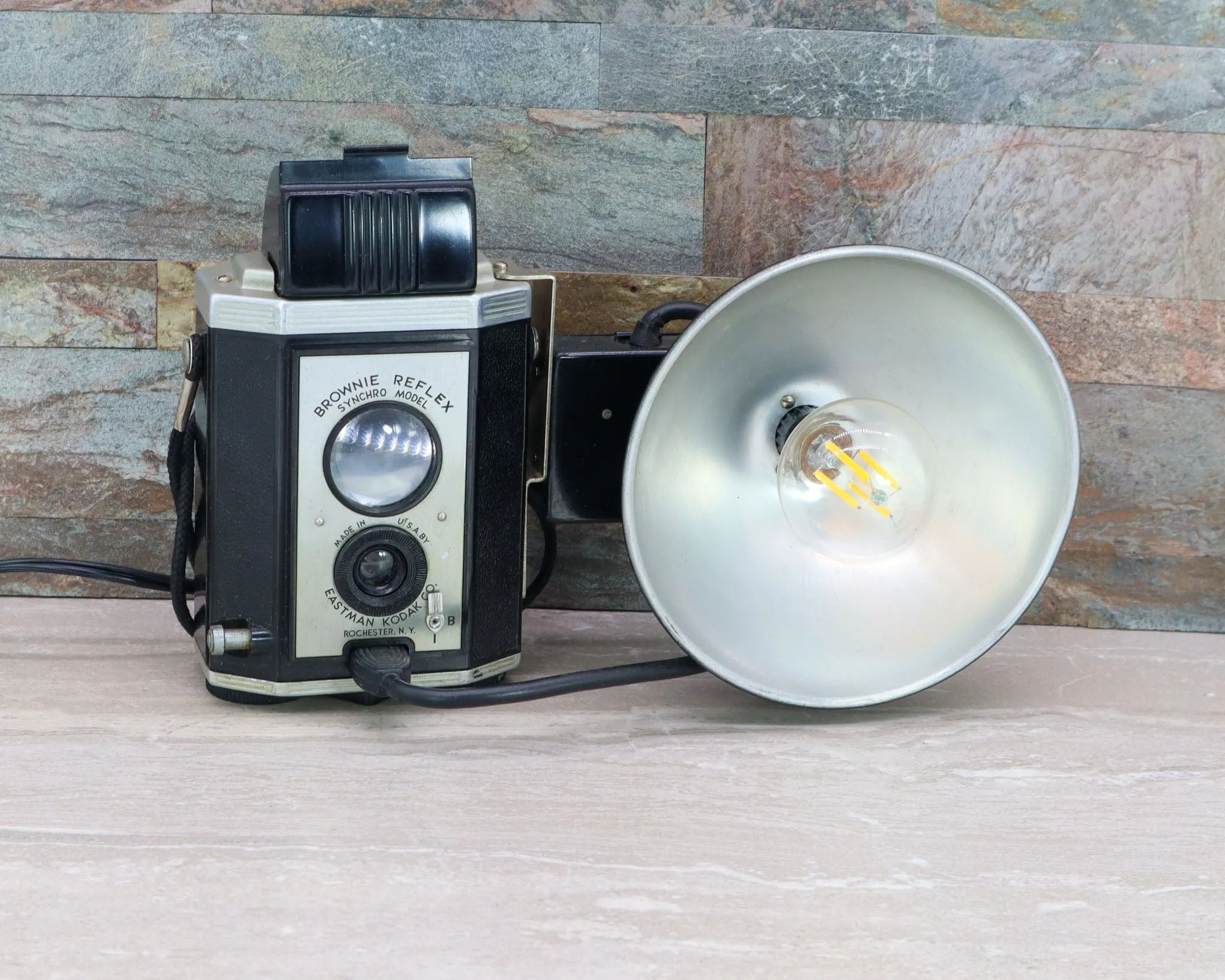 Vintage Kodak Brownie Reflex Synchro Camera Table Lamp